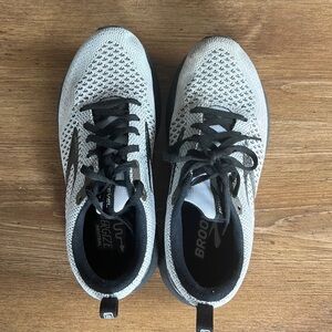 Black and white Brooks running shoes in size 6.5